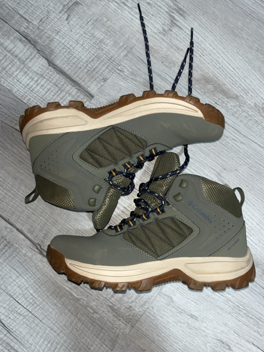Columbia Men's Olive and Brown Trail Boots